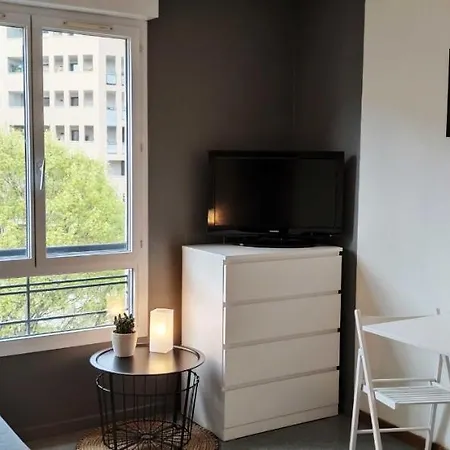 Lovely Studio Equipped For 2 In Aix En Provence Apartment *